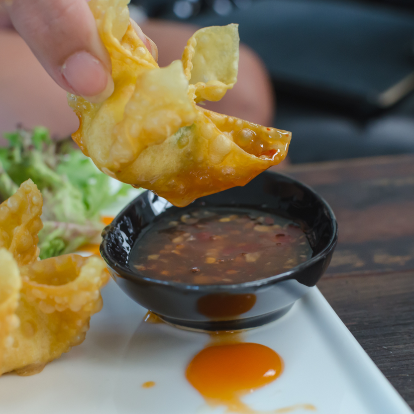 Crispy Wantons with a delicious dipping sauce – Natures Gold
